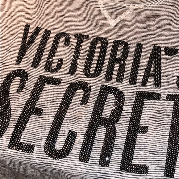 VICTORIA’S SECRET Sweatshirt - Picture 2 of 6